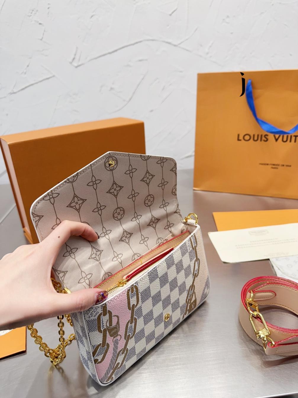 LV POCHETTE FÉLICIE bag 131915