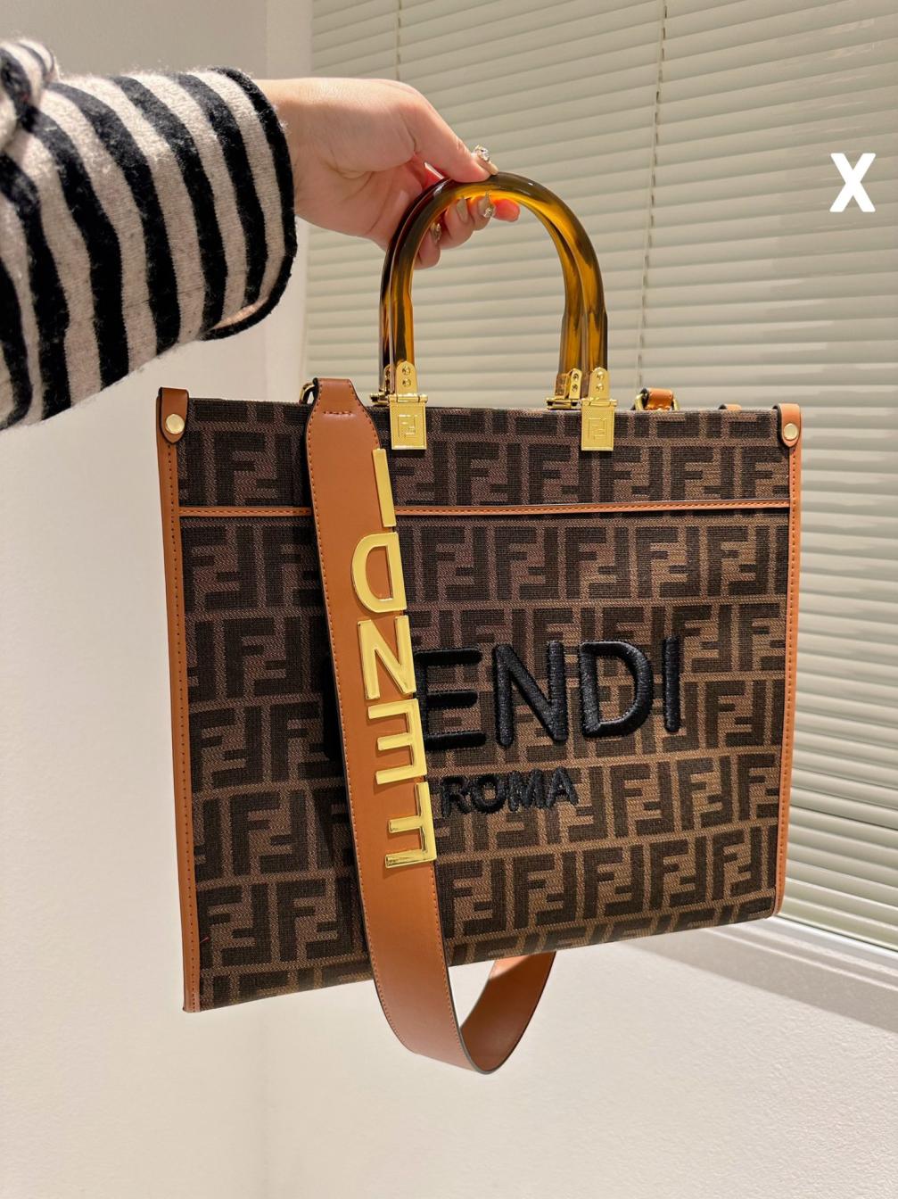 Fendi peekabo tote hand bag 131366