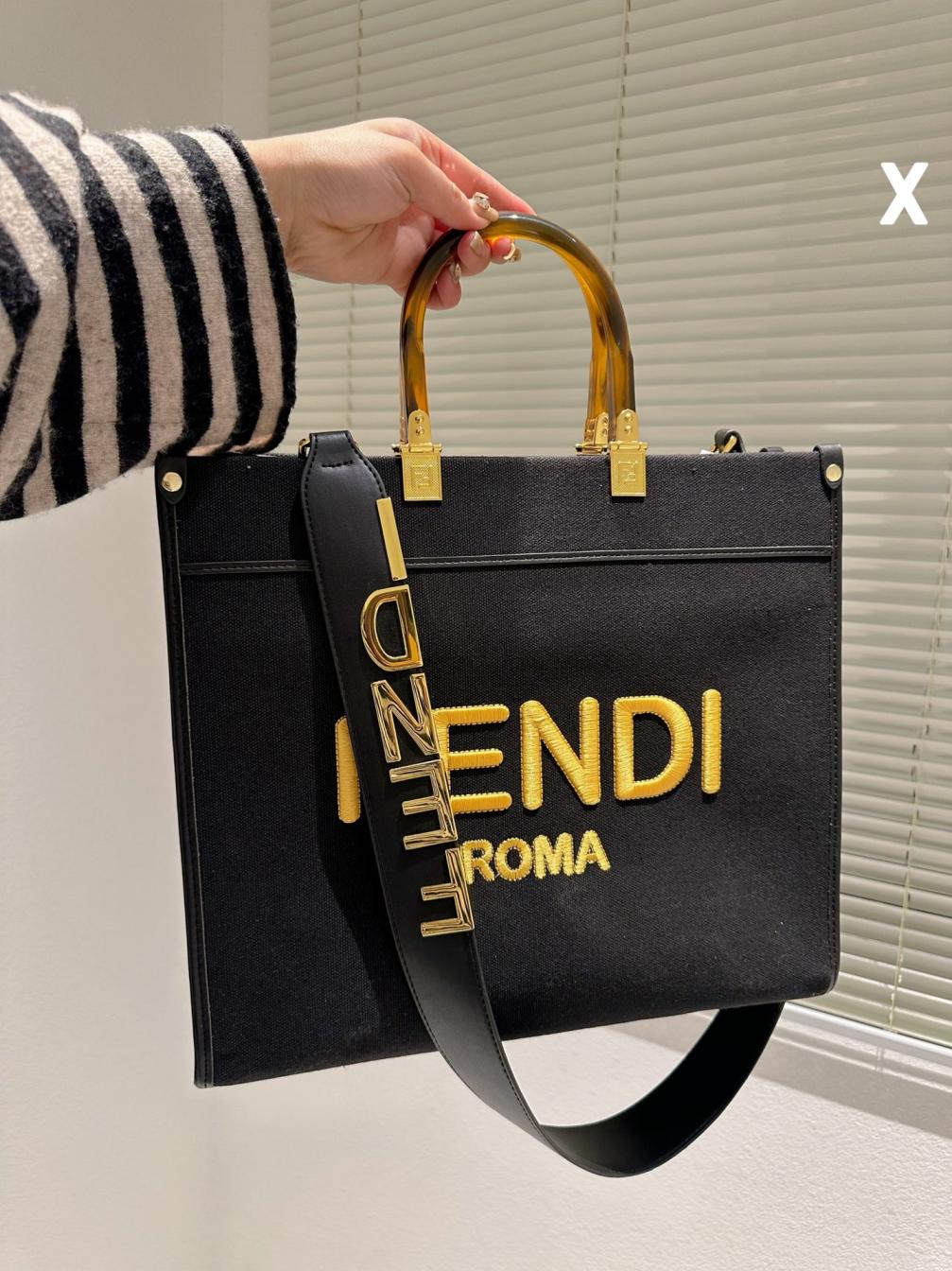 Fendi peekabo tote hand bag 131366