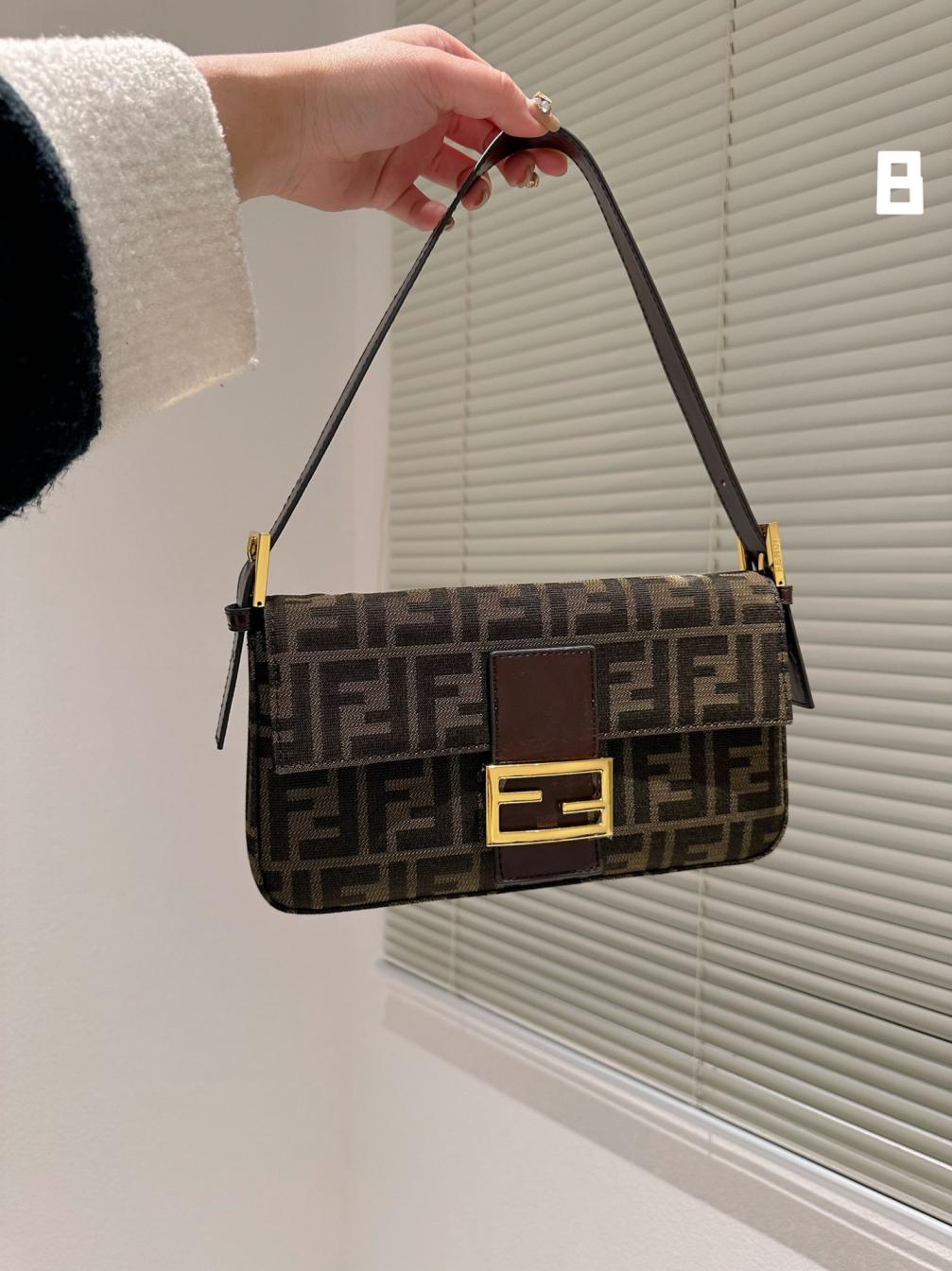 Fendi vintage Baguette bag 131532