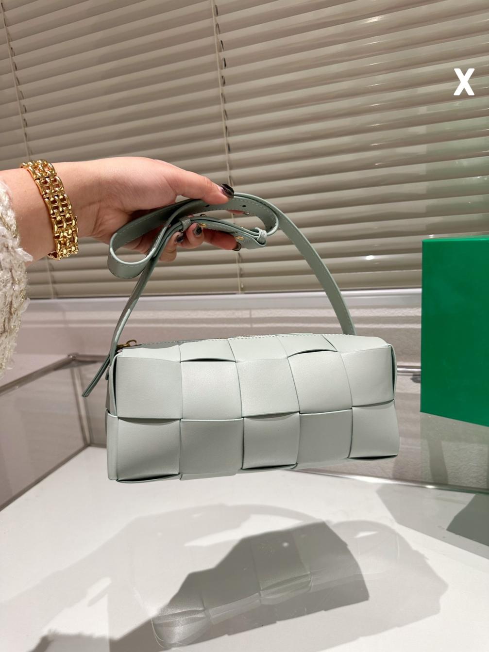 BV BOTTEGA VENETA CASSETTE Bag 131723