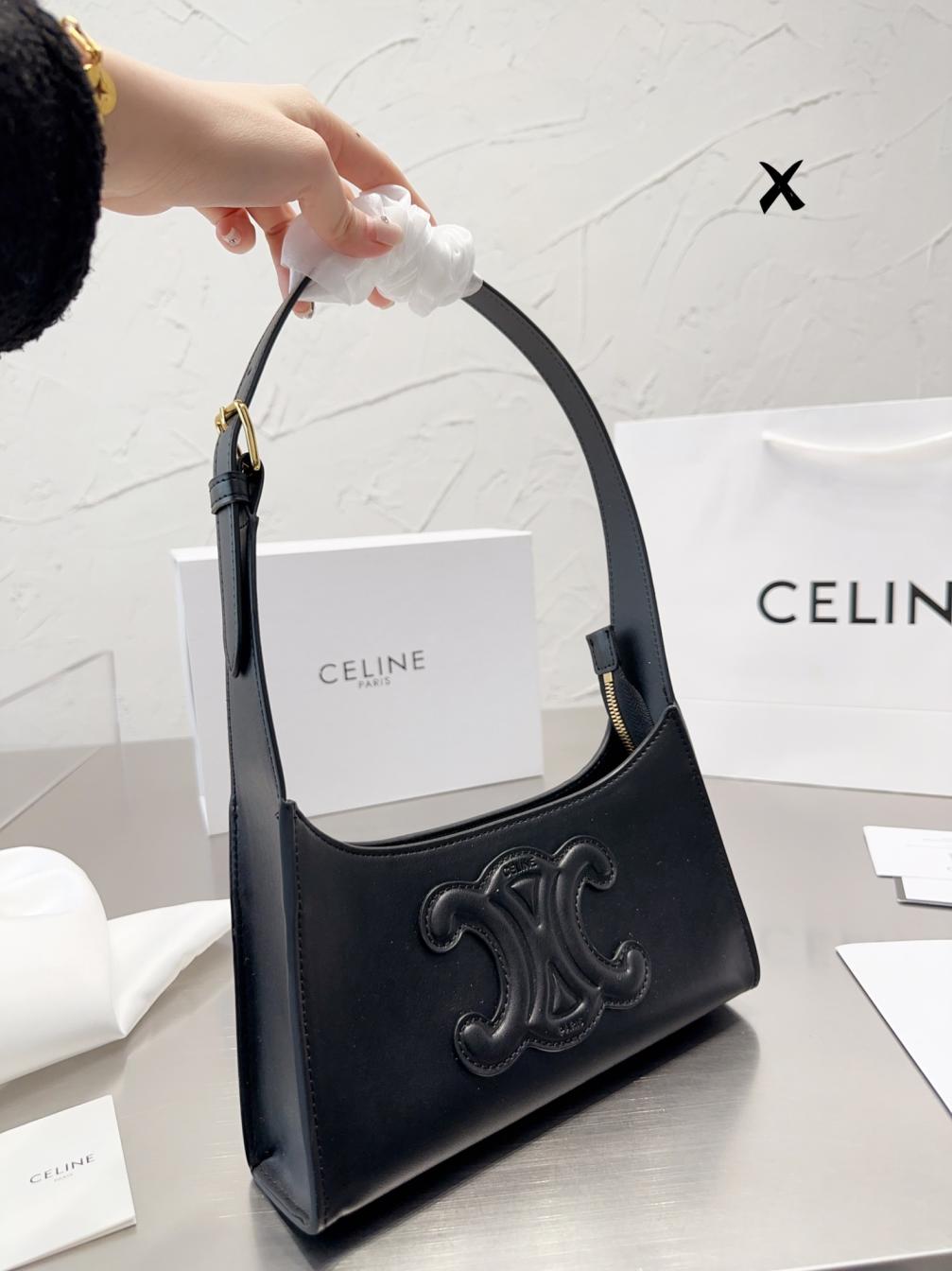 CELINE Triomphe Shoulder Bag 132208