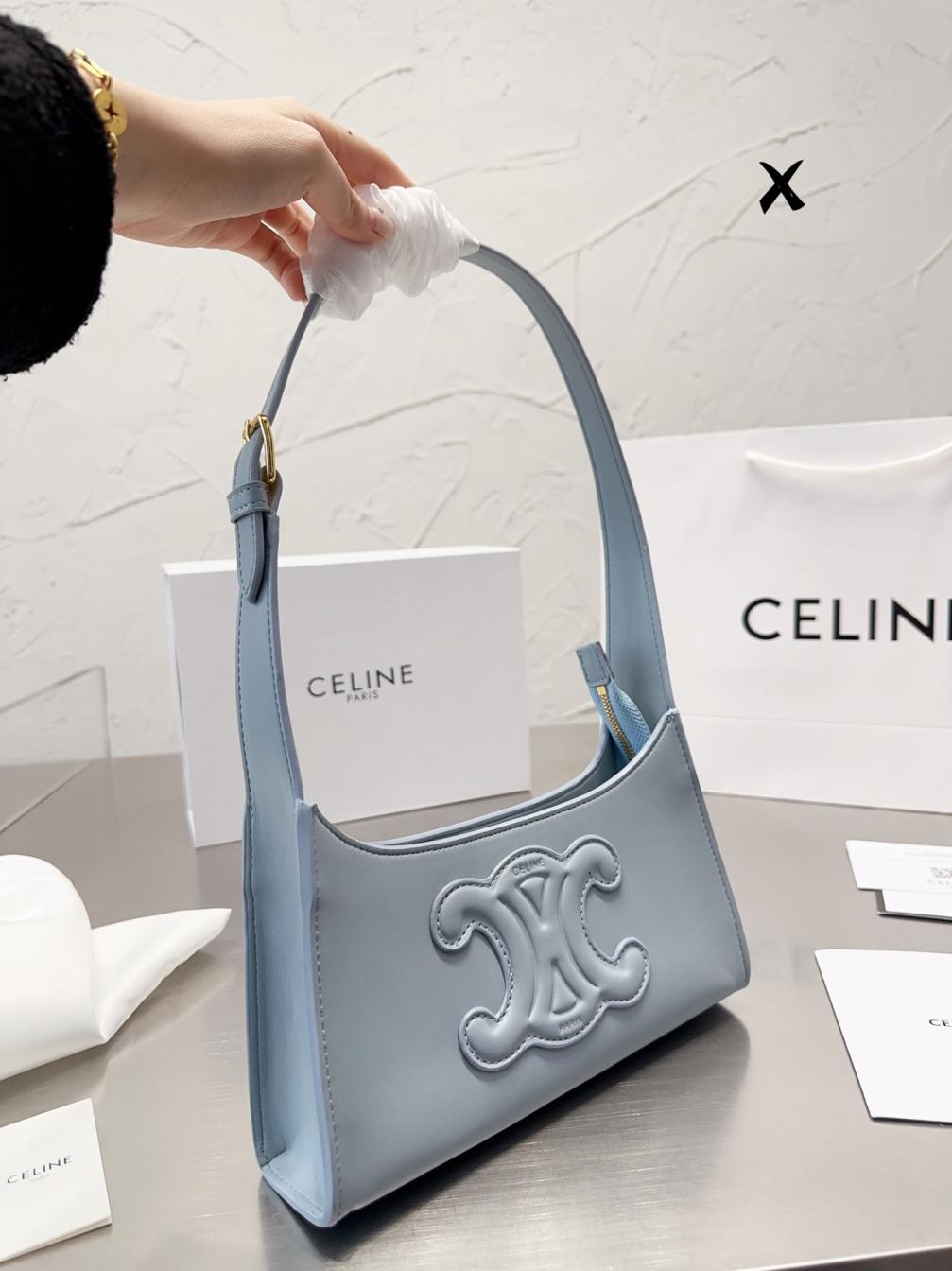 CELINE Triomphe Shoulder Bag 132208