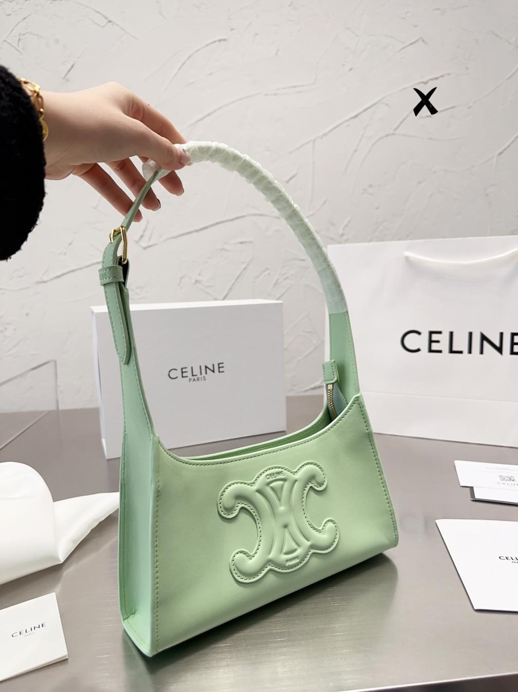 CELINE Triomphe Shoulder Bag 132208