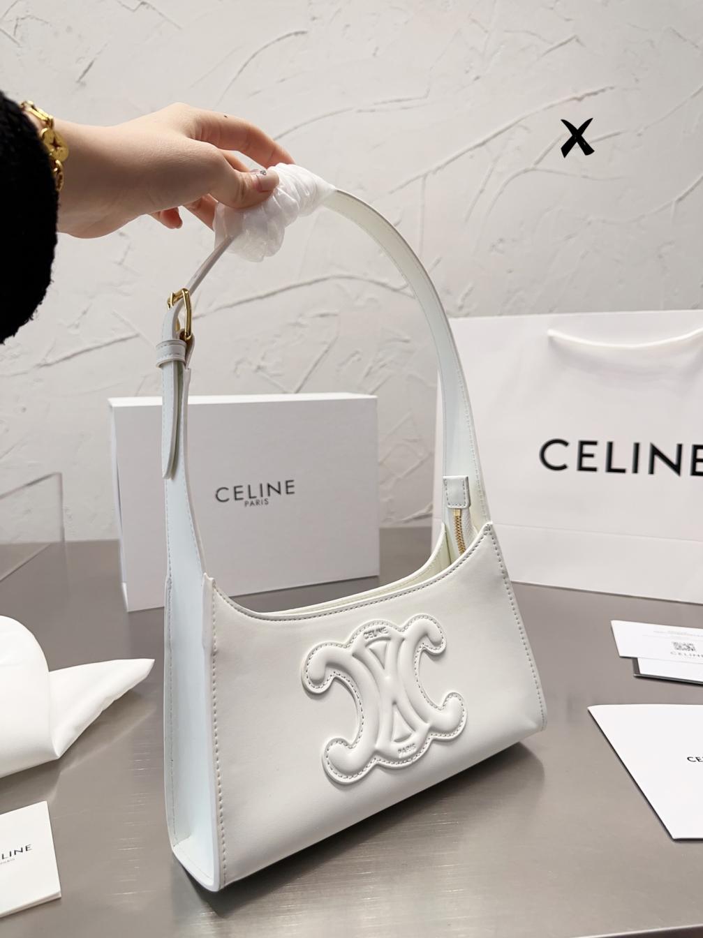 CELINE Triomphe Shoulder Bag 132208