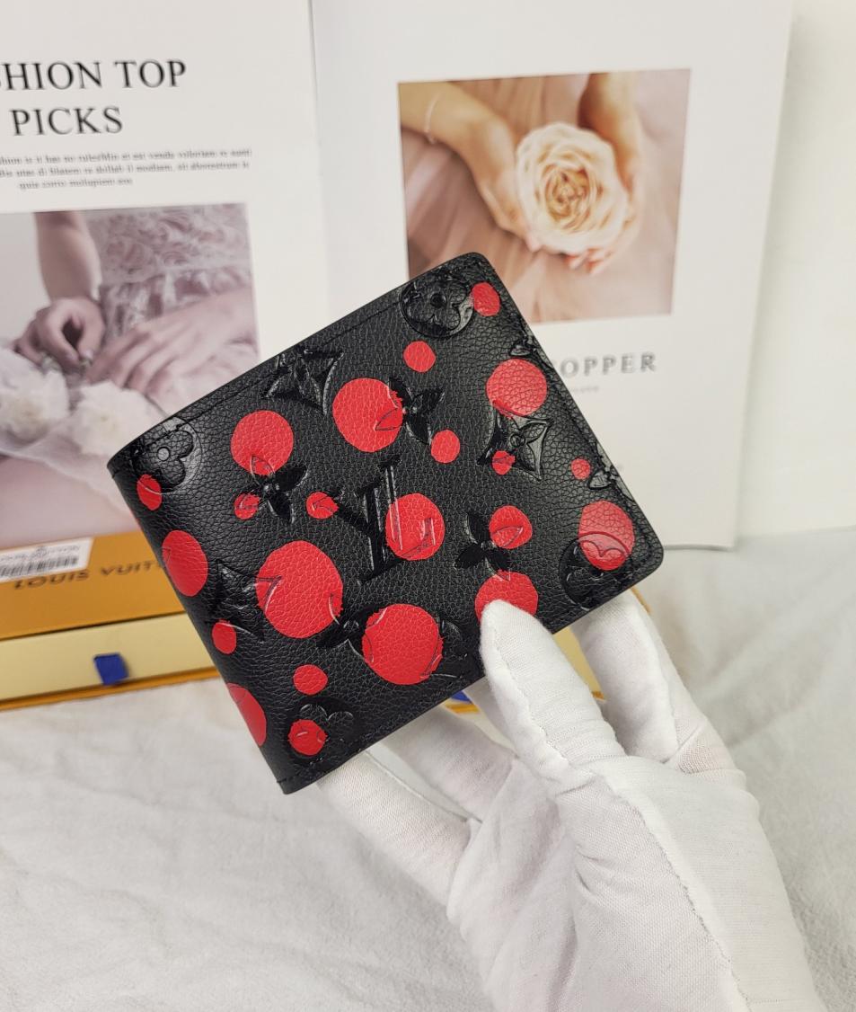 LV x YK MULTIPLE wallet M81902