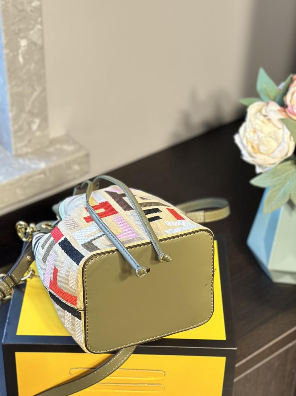 Fendi Mon Tresor bucket handbag