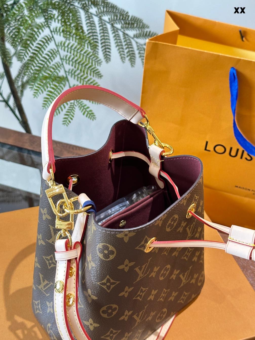 LV Bucket NeoNoe BB handbag M46581