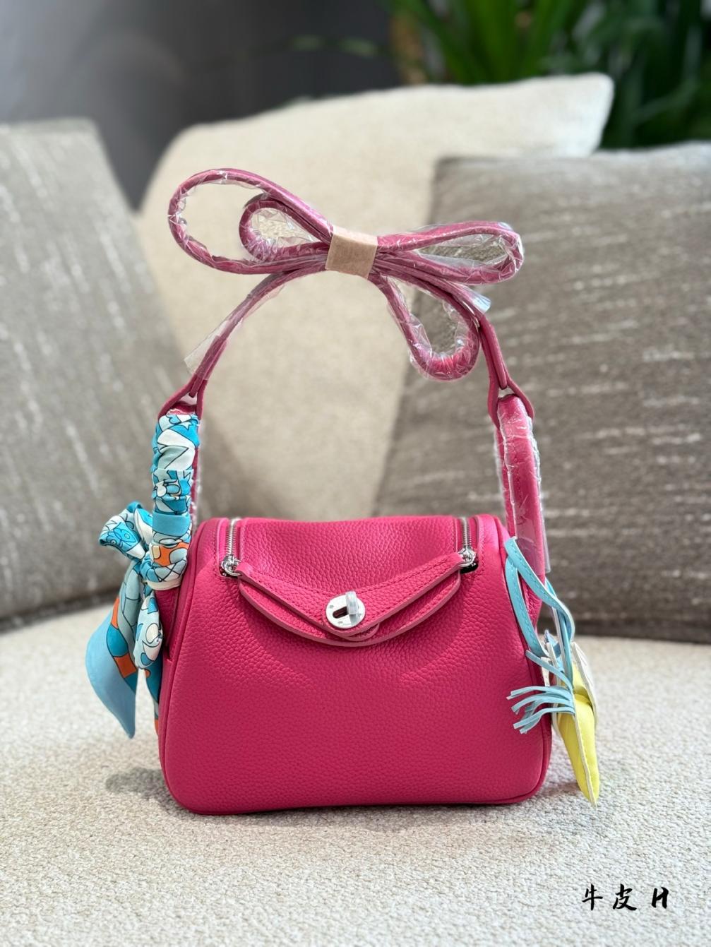 Hermes Cowskin mini Lindy bag