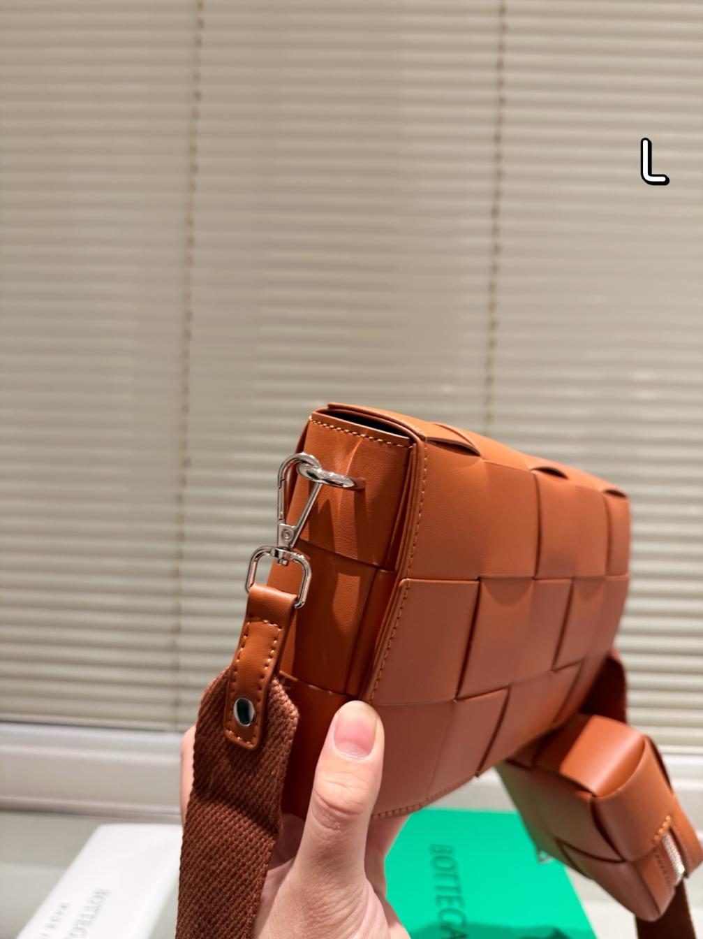 BV Cassette Cassette bag 135800