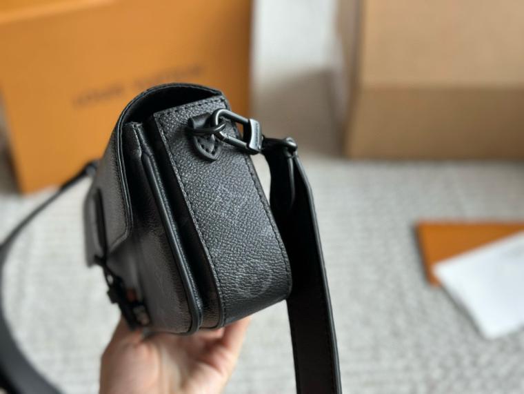 LV Montsouris cowskin mens bag 135938