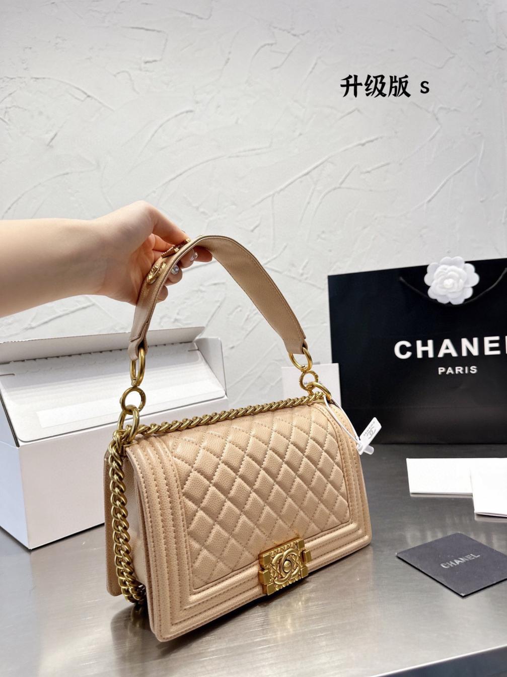 Chanel Leboy Chain bag 20ss Cowskin 131372