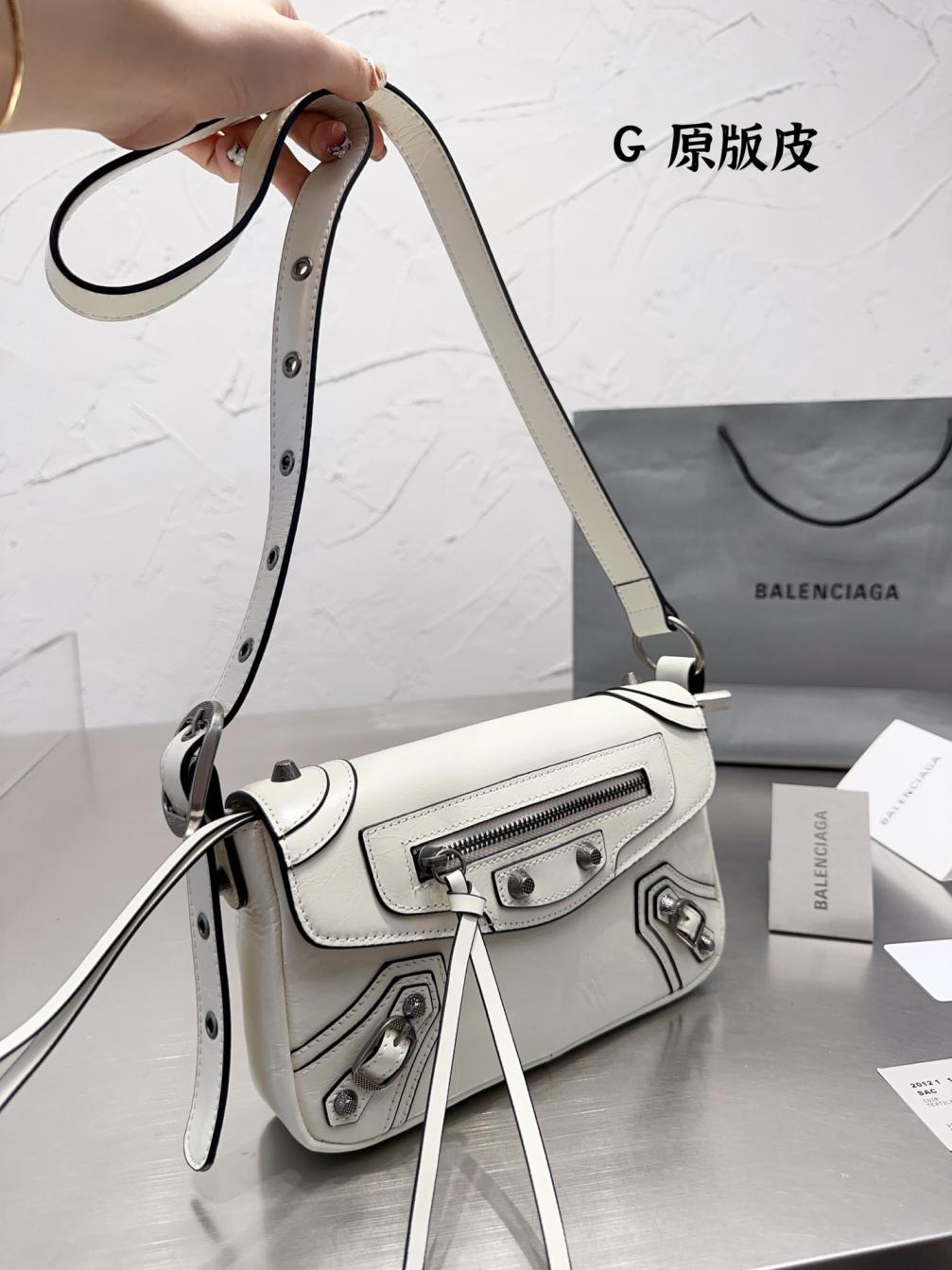 Balenciaga bag 131200