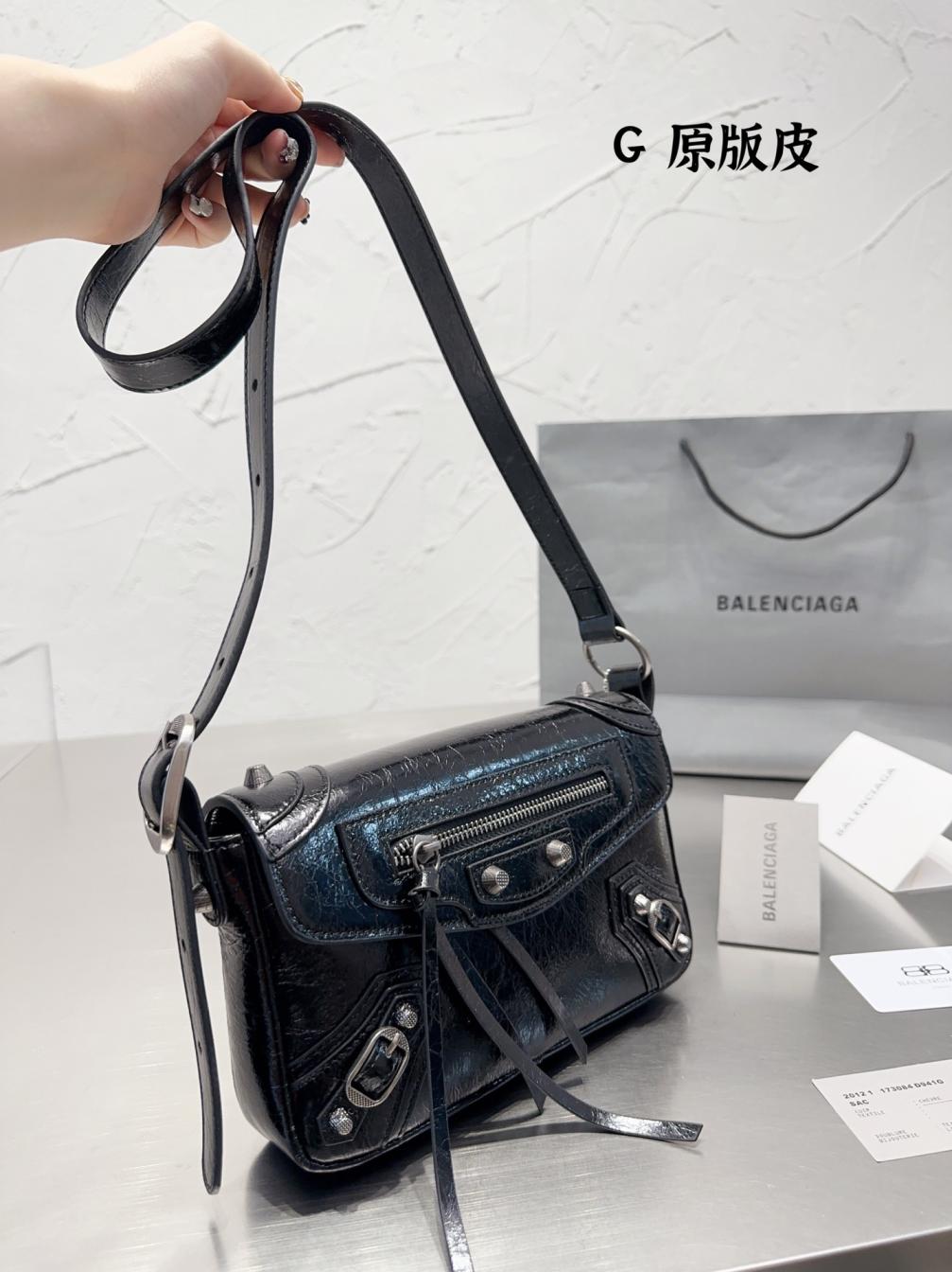 Balenciaga bag 131200