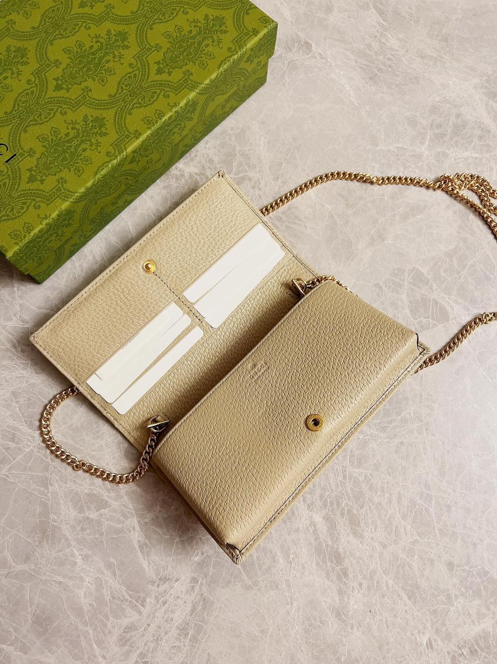 Gucci GG Supreme 1955 621892 wallet on chain