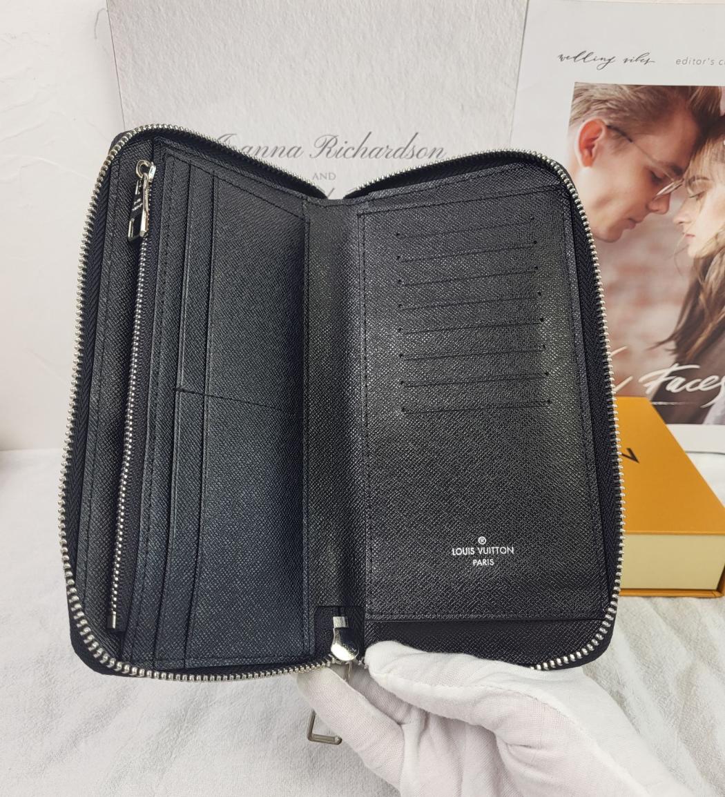 LV 63095 Monogram Eclipse Reverse wallet