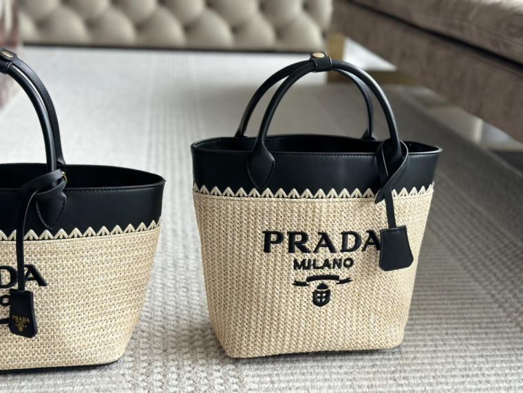 Prada Wave tote hand bag 133867