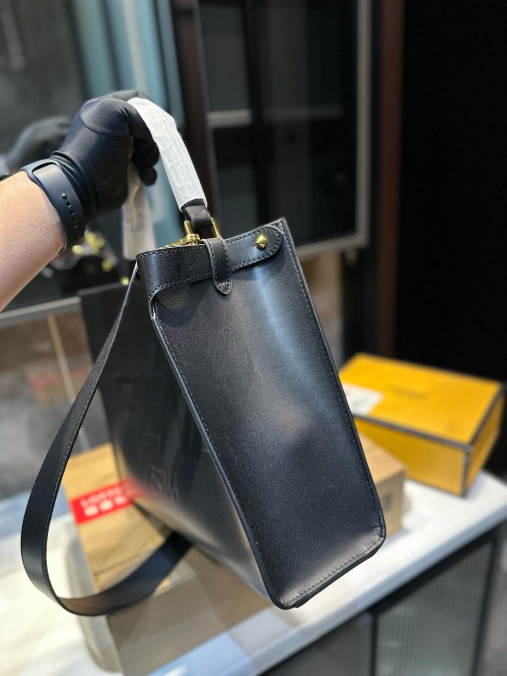 Fendi Peekaboo tote bag