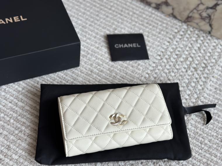 CHANEL woc bag