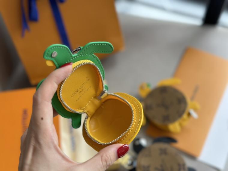 LV Louis vuitton Turtle key chain