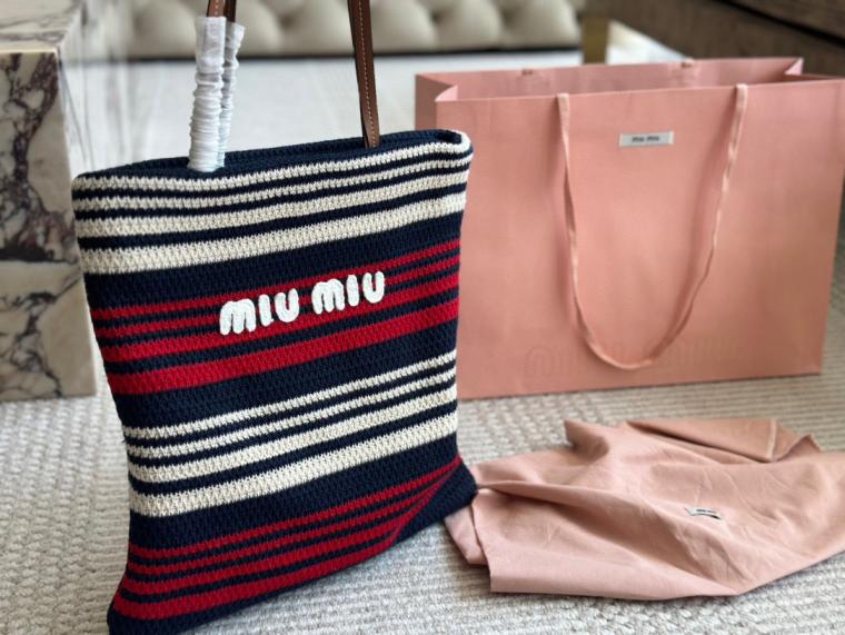 MIUMIU WAVE hand BAG