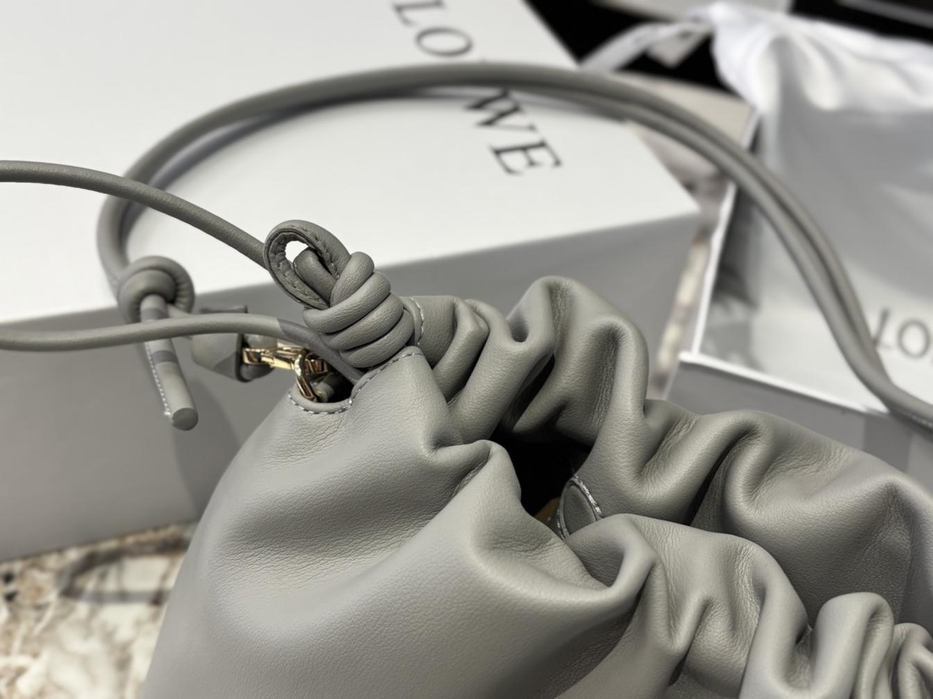 LOEWE Cowskin handbag 138981