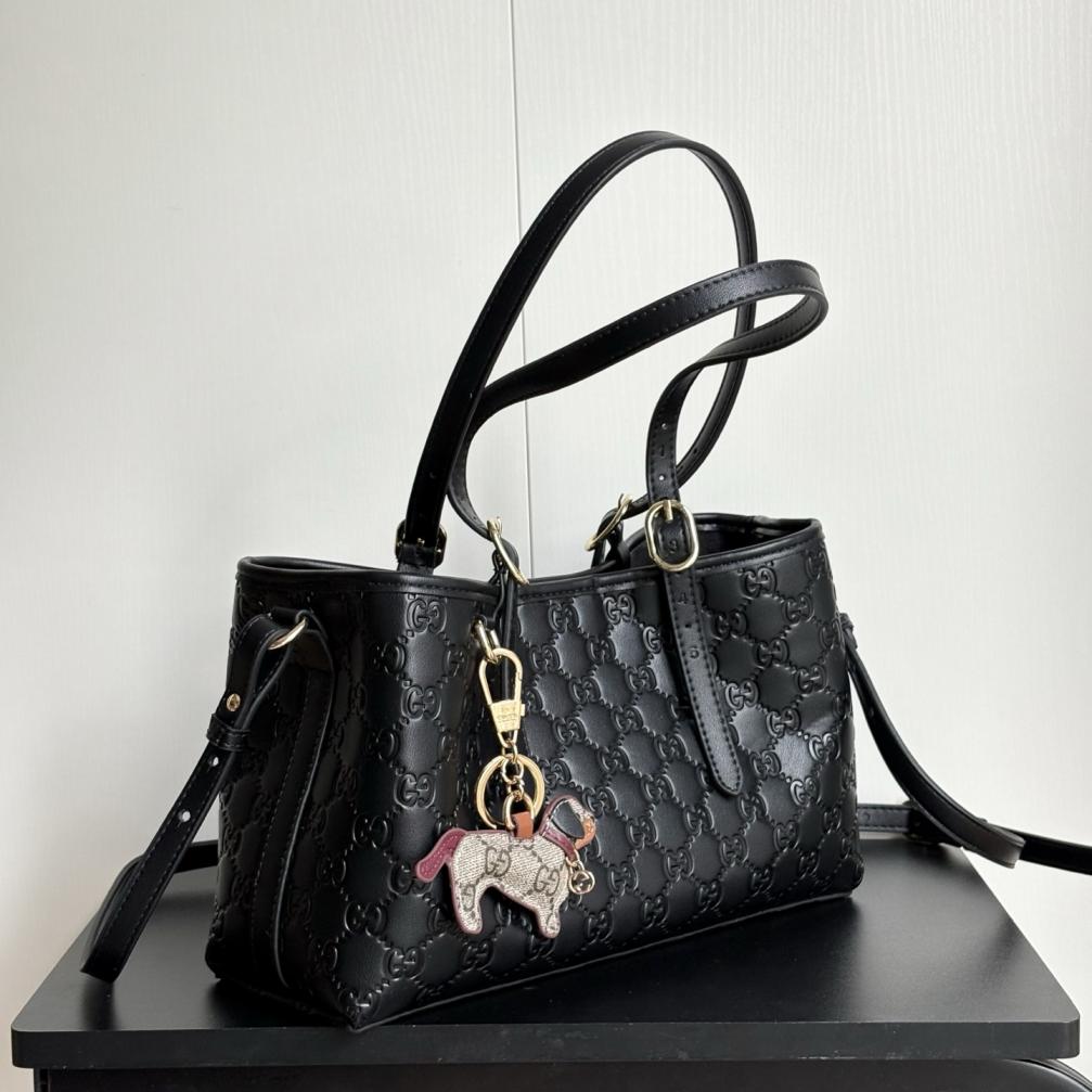 Gucci handbag 815214 black