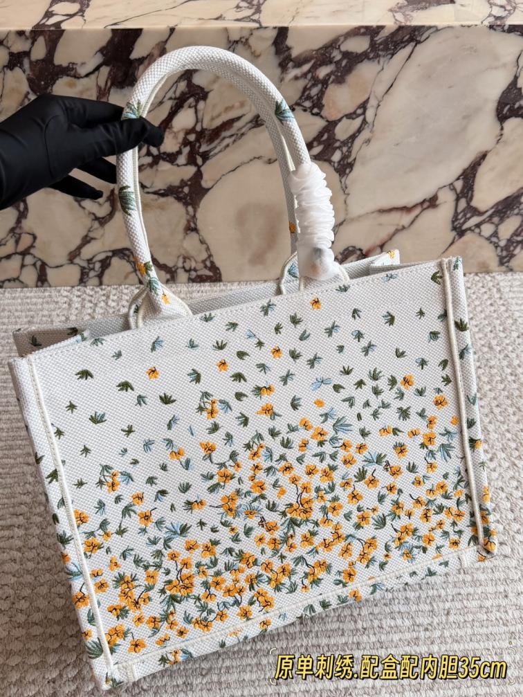 dior CD Book tote 25 for women and ladies