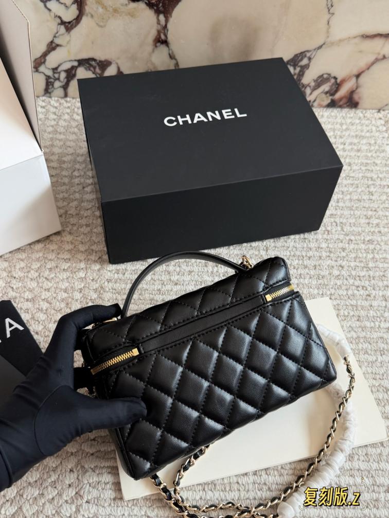 Chanel black makeup bag Cosmetic case for women 19cm